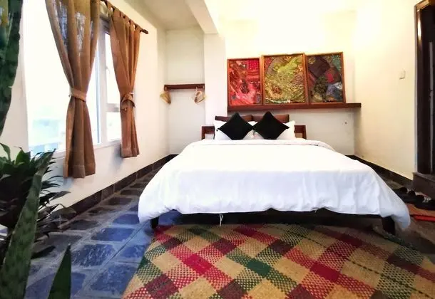 Standard Tek Büyük Yataklı Oda