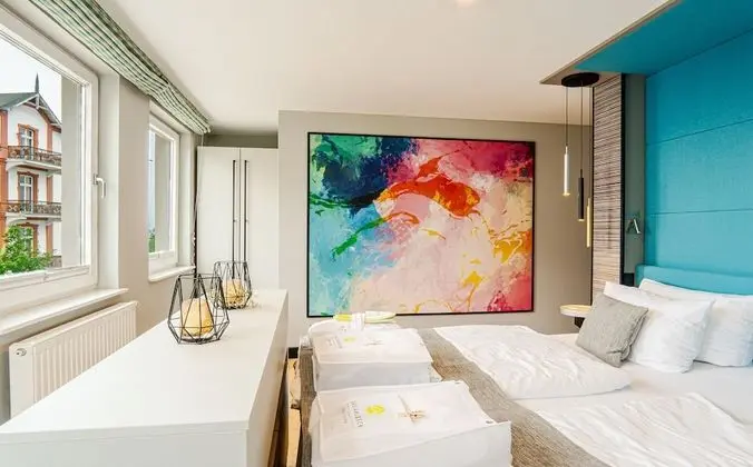 Apart Daire, 2 Yatak Odası (Two-Bedroom - Land Side)