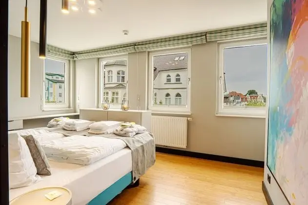Apart Daire, 2 Yatak Odası (Two-Bedroom - Land Side)
