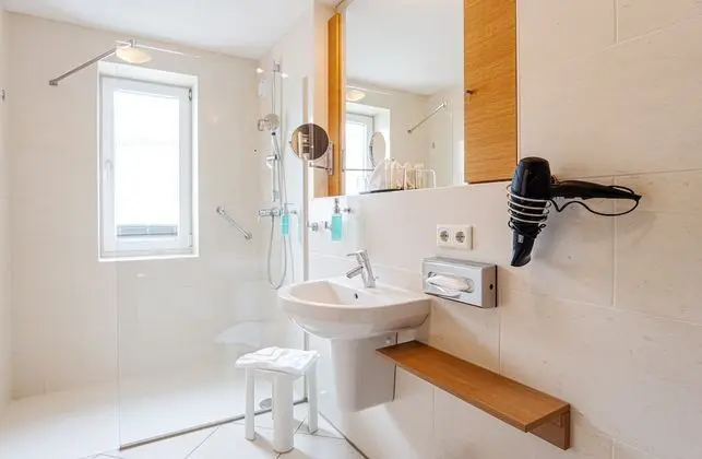 Apart Daire, 2 Yatak Odası (Two-Bedroom - Land Side)
