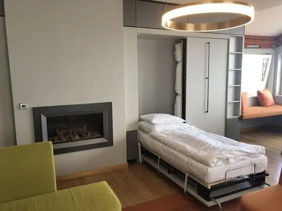 Apart Daire, Deniz Manzaralı (Fire Safety Window, cannot be opened)