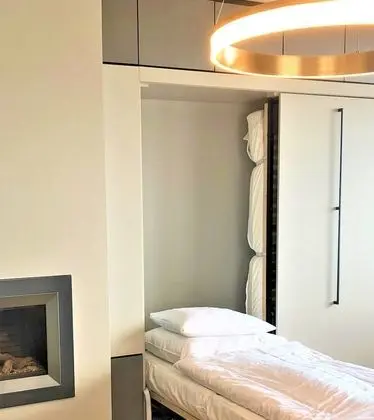 Apart Daire, Deniz Manzaralı (Fire Safety Window, cannot be opened)