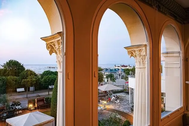 Apart Daire, Deniz Manzaralı (Fire Safety Window, cannot be opened)
