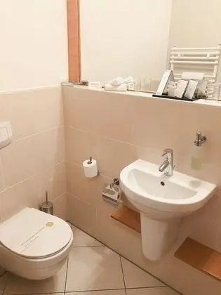 Apart Daire, Deniz Manzaralı (Fire Safety Window, cannot be opened)