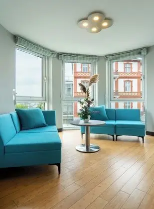 Tek Büyük Yataklı Oda (Side Sea View)
