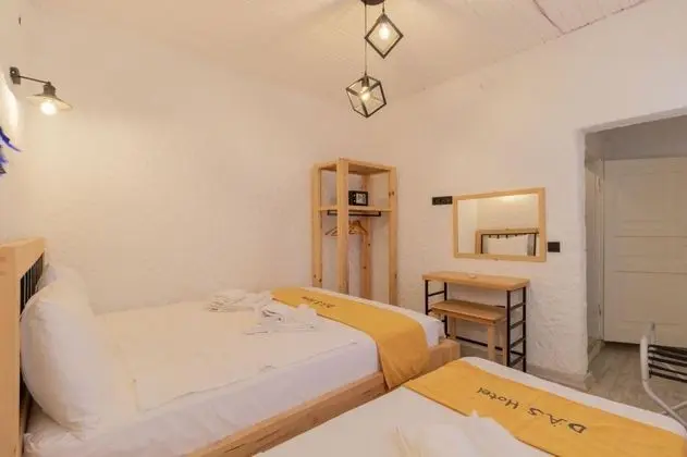 3 Kişilik Oda, Avlu Manzaralı, Giriş Katı