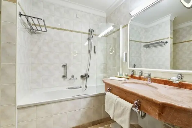 Standard Tek Büyük Yataklı Oda (S)