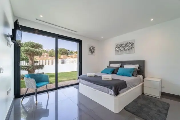 Luxury Villa, 5 Yatak Odası, Kısmi Deniz Manzarası, Havuz Kenarı