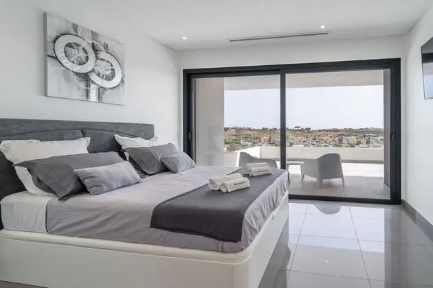 Luxury Villa, 5 Yatak Odası, Kısmi Deniz Manzarası, Havuz Kenarı