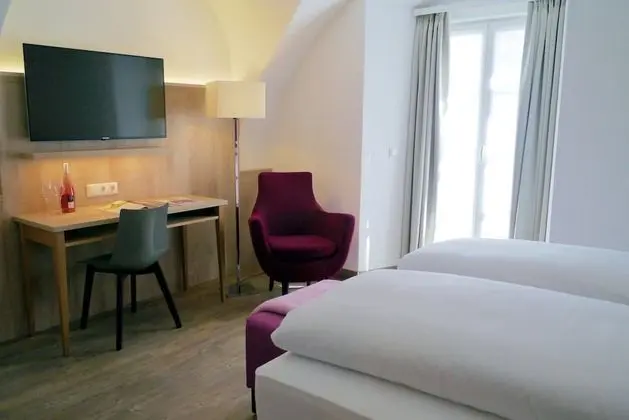 Tek Büyük Yataklı Oda, Balkon