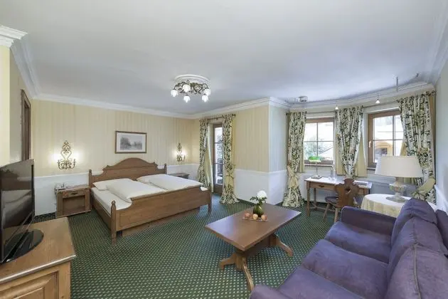 Deluxe Tek Büyük Yataklı Oda, 1 Büyük (Queen) Boy Yatak ve Çekyat, Balkon, Bahçe Manzaralı