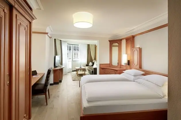 Tek Büyük Yataklı Oda