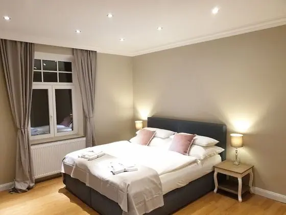 Deluxe Tek Büyük Yataklı Oda