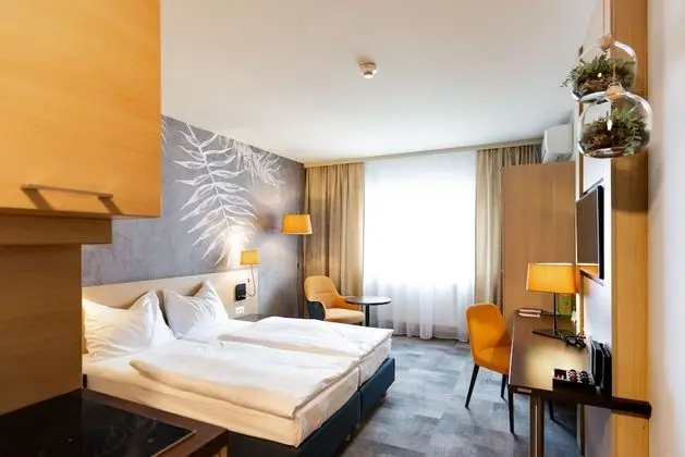 Business Tek Büyük Yataklı Oda