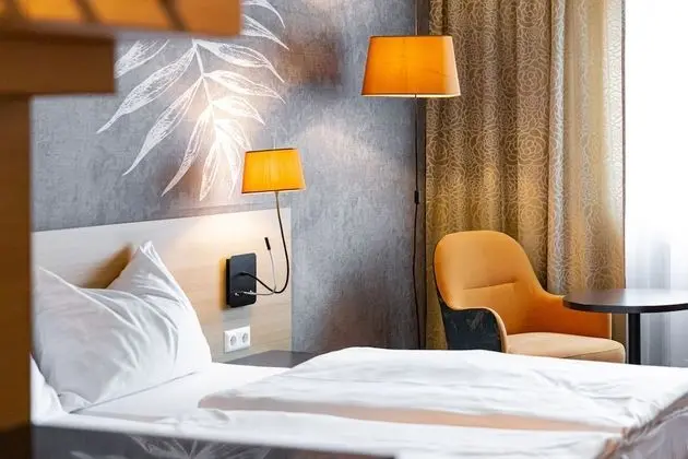 Business Tek Büyük Yataklı Oda