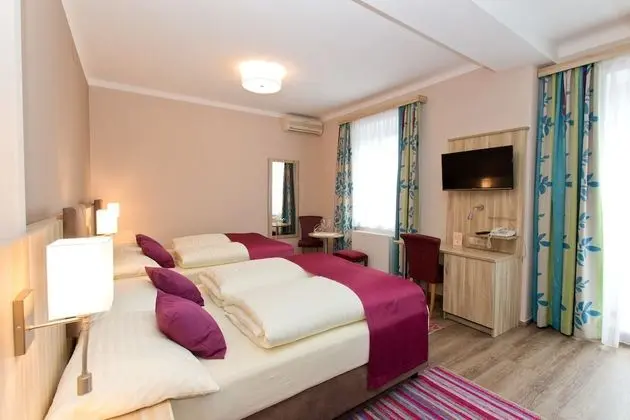 Superior Oda, Balkon