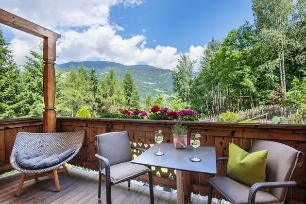 Premium Tek Büyük Yataklı Oda, 1 Yatak Odası, Balkon, Bahçe Manzaralı