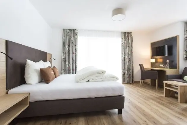 Tek Büyük Yataklı Oda, Balkon