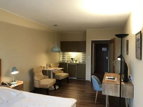 Büyük Yataklı Tek Kişilik Oda