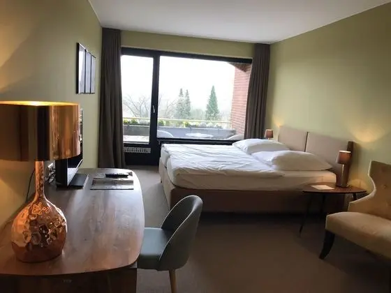 Büyük Yataklı Tek Kişilik Oda