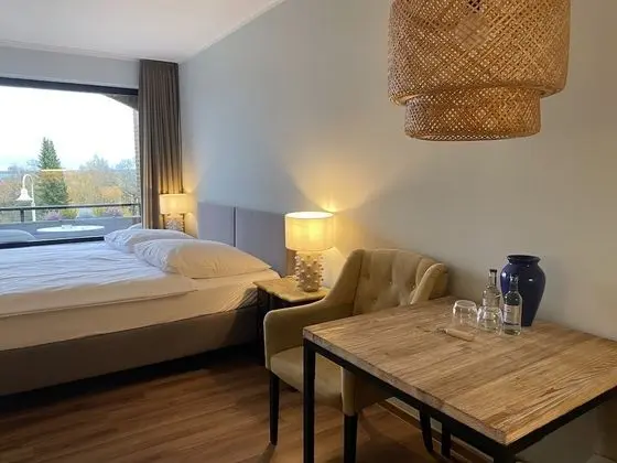 Büyük Yataklı Tek Kişilik Oda