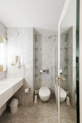 Standard Tek Büyük Yataklı Oda