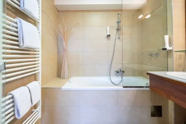 Deluxe Üç Kişilik Oda (air conditioning)