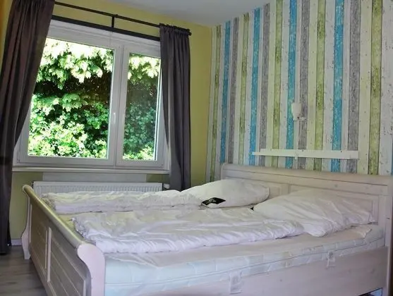 Apart Daire, 2 Yatak Odası, Bahçeli