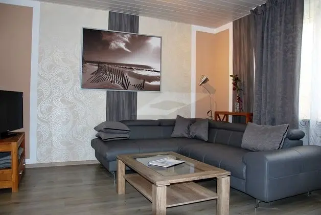 Apart Daire, 2 Yatak Odası, Bahçeli