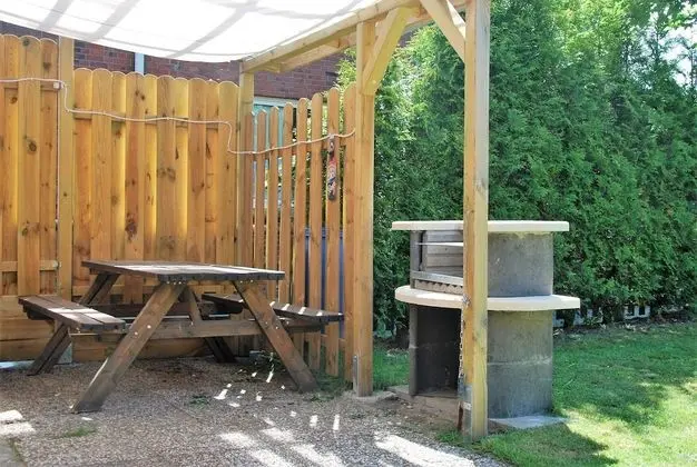 Apart Daire, 2 Yatak Odası, Bahçeli