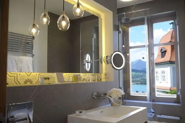 Superior Tek Büyük Yataklı Oda, Göl Manzaralı (Wohnwelt Tegernsee)