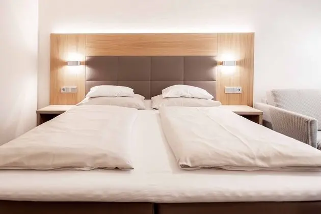 Basic Tek Büyük Yataklı Oda