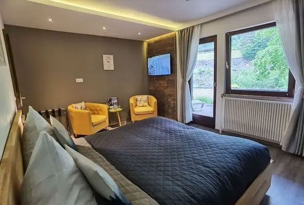 Tek Büyük Yataklı Oda, Balkon