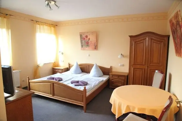 Comfort Tek Büyük Yataklı Oda