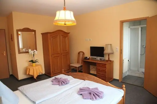 Comfort Tek Büyük Yataklı Oda