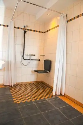 Luxury Tek Büyük Yataklı Oda