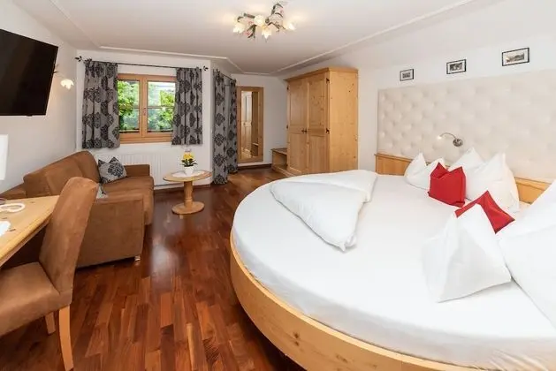 Business Tek Büyük Yataklı Oda