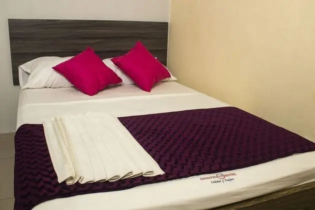 Basic Tek Büyük Yataklı Oda, 1 Çift Kişilik Yatak (Air conditioning)