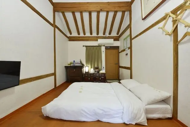 Traditional Tek Büyük Yataklı Oda (22sqm)