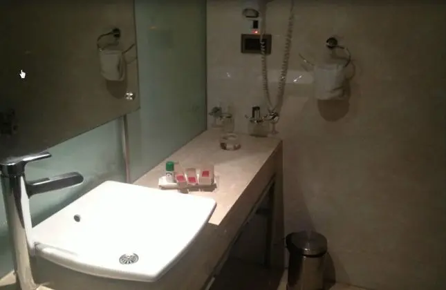 Superior Tek Büyük veya İki Ayrı Yataklı Oda