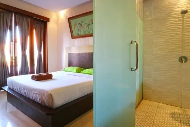Deluxe Tek Büyük Yataklı Oda