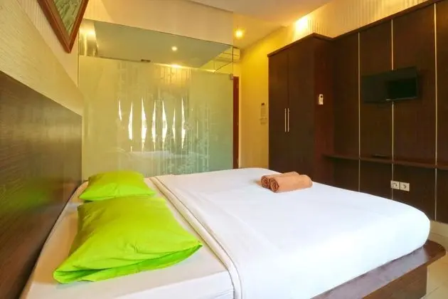 Deluxe Tek Büyük Yataklı Oda