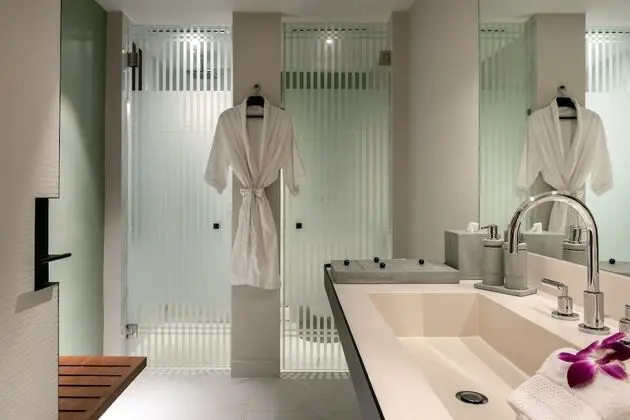 Canopy Suite (Staycation Malaysia Residents Only)