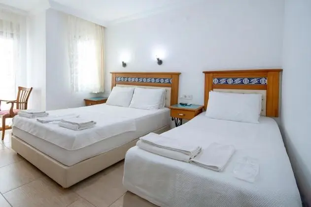 Orkide, Sokak Manzaralı, Fransız Balkonlu