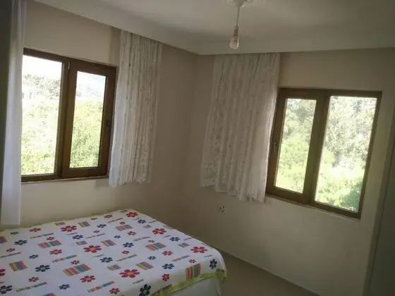 Daire,bahçe Manzaralı,2. Kat
