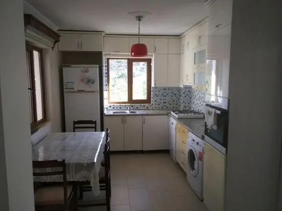 Daire,bahçe Manzaralı,2. Kat