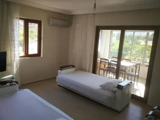 Daire,bahçe Manzaralı,2. Kat