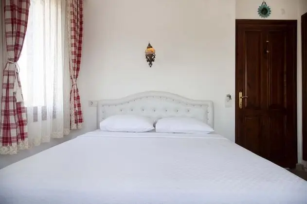 Çift Kişilik, Bahçe Manzaralı, Balkonlu