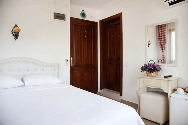Çift Kişilik, Bahçe Manzaralı, Balkonlu