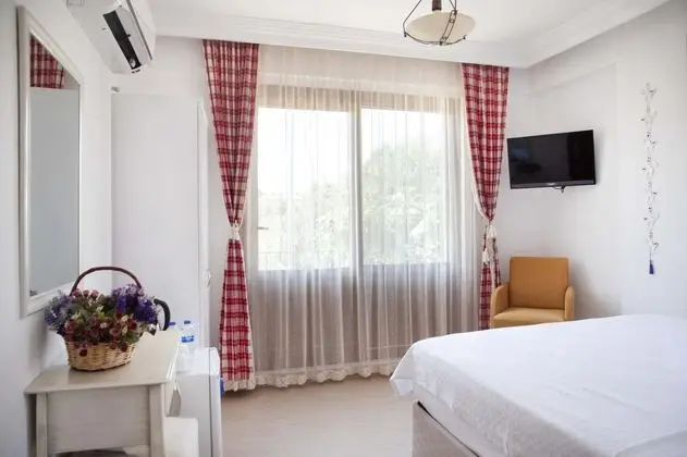 Çift Kişilik, Bahçe Manzaralı, Balkonlu